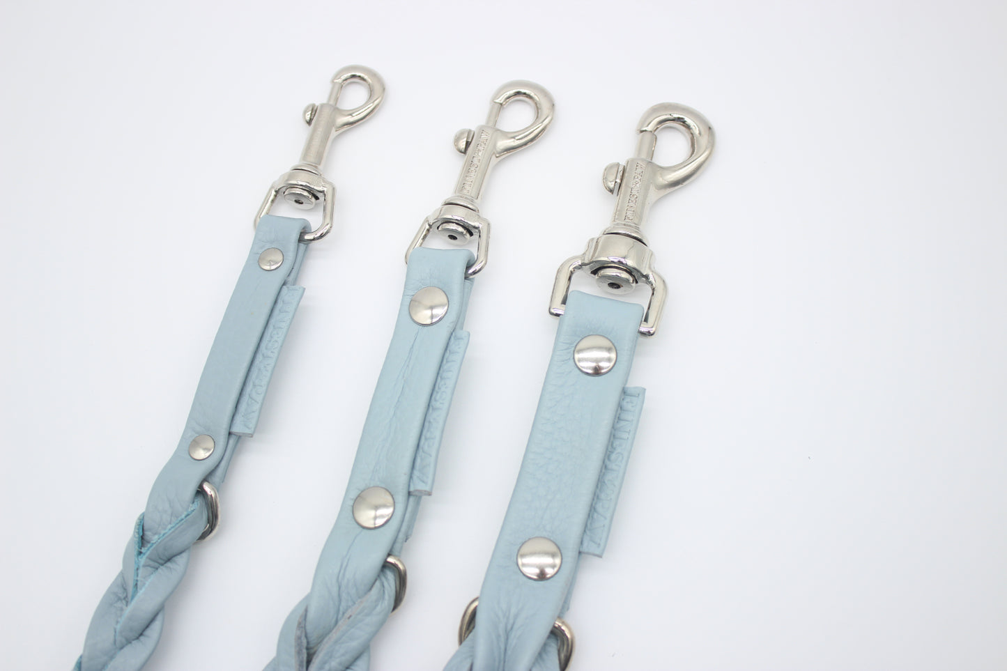 FinestPaw_Leine_Vollgeflochten_Fuehrleine_hellblau_all_all_silber_3karabiner