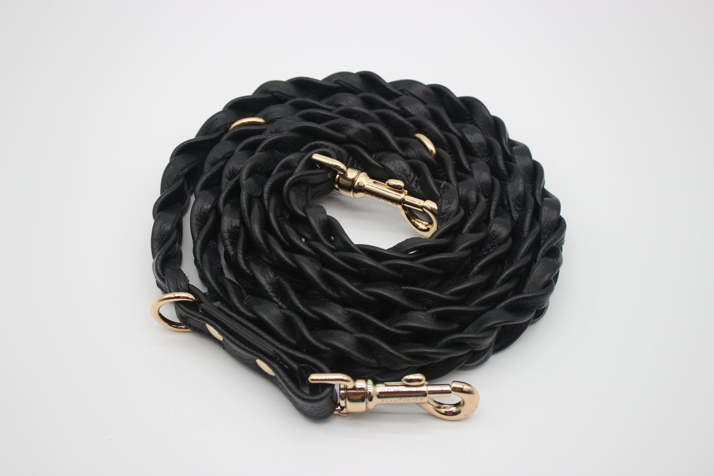 FinestPaw_Leine_Vollgeflochten_Fuehrleine_schwarz_all_all_gold_oben