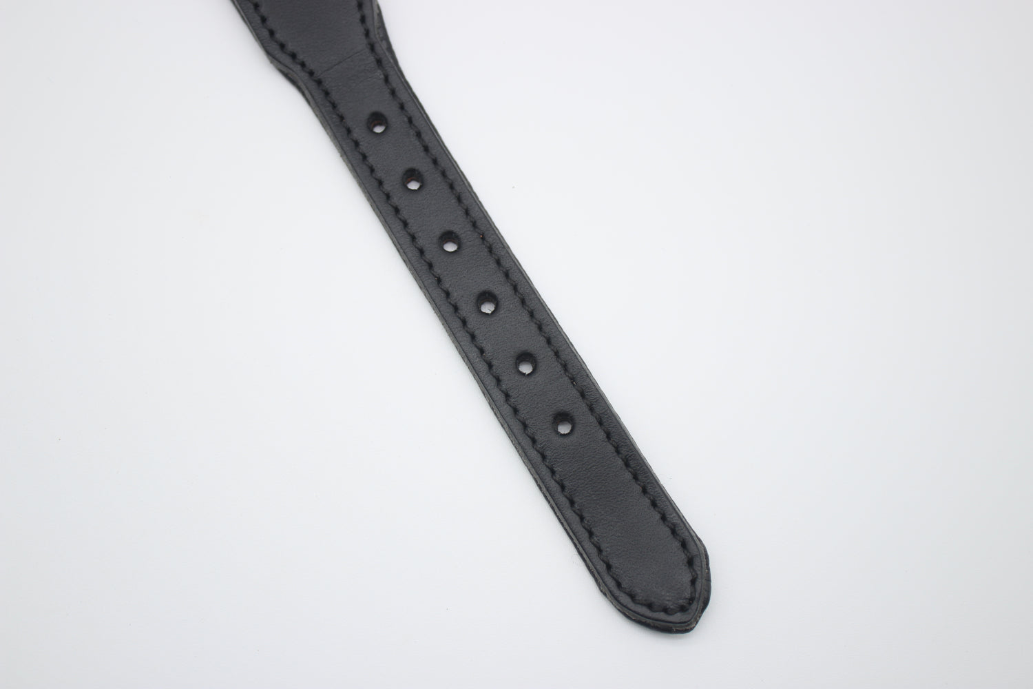 FinestPaw_Halsband_Flechtkunst_schwarz_m_all_loecher