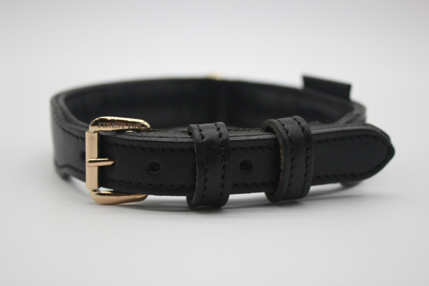 FinestPaw_Halsband_Flechtkunst_schwarz_m_gold_front