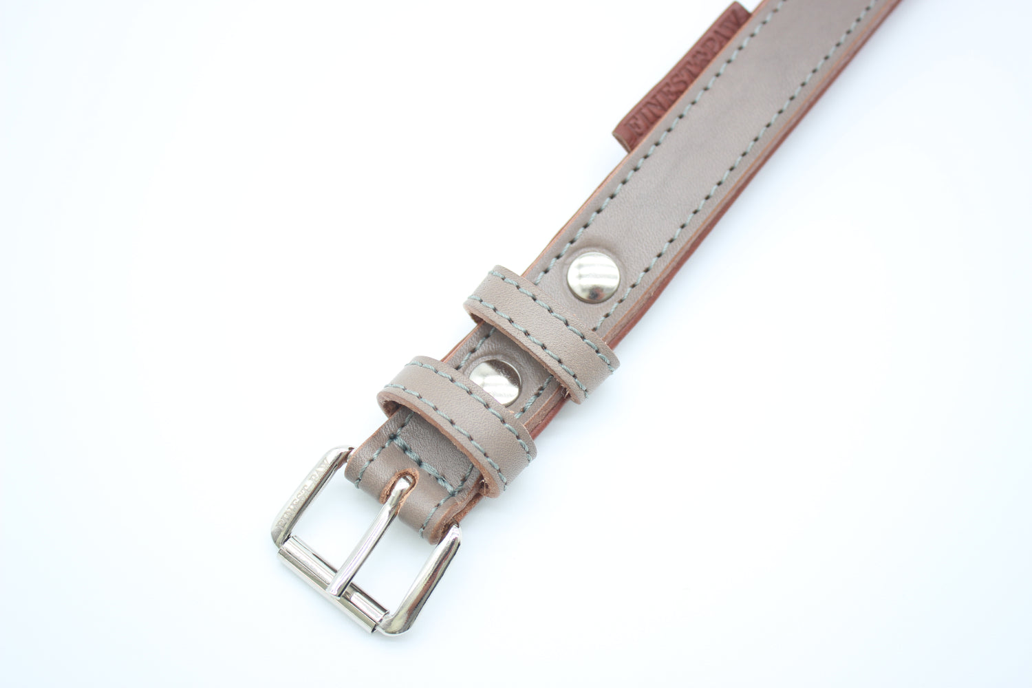 FinestPaw_Halsband_Klassik_Premium_taupe_m_silber_schnalle