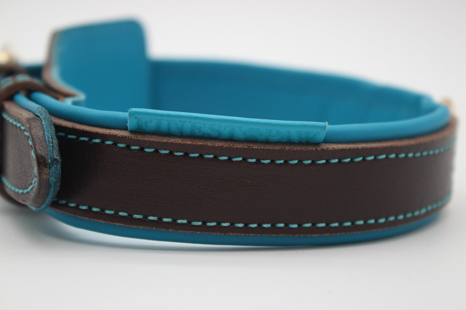 FinestPaw_Halsband_Soft_Komfort_braun-tuerkis_m_all_logo