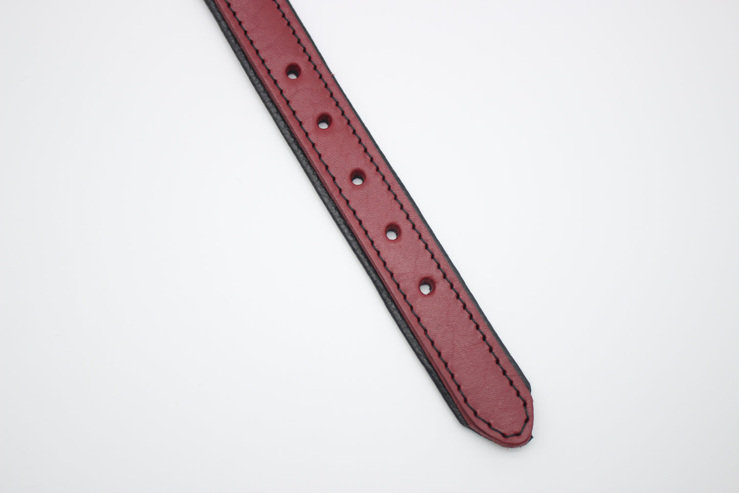 FinestPaw_Halsband_Soft_Komfort_rot-schwarz_m_all_loecher