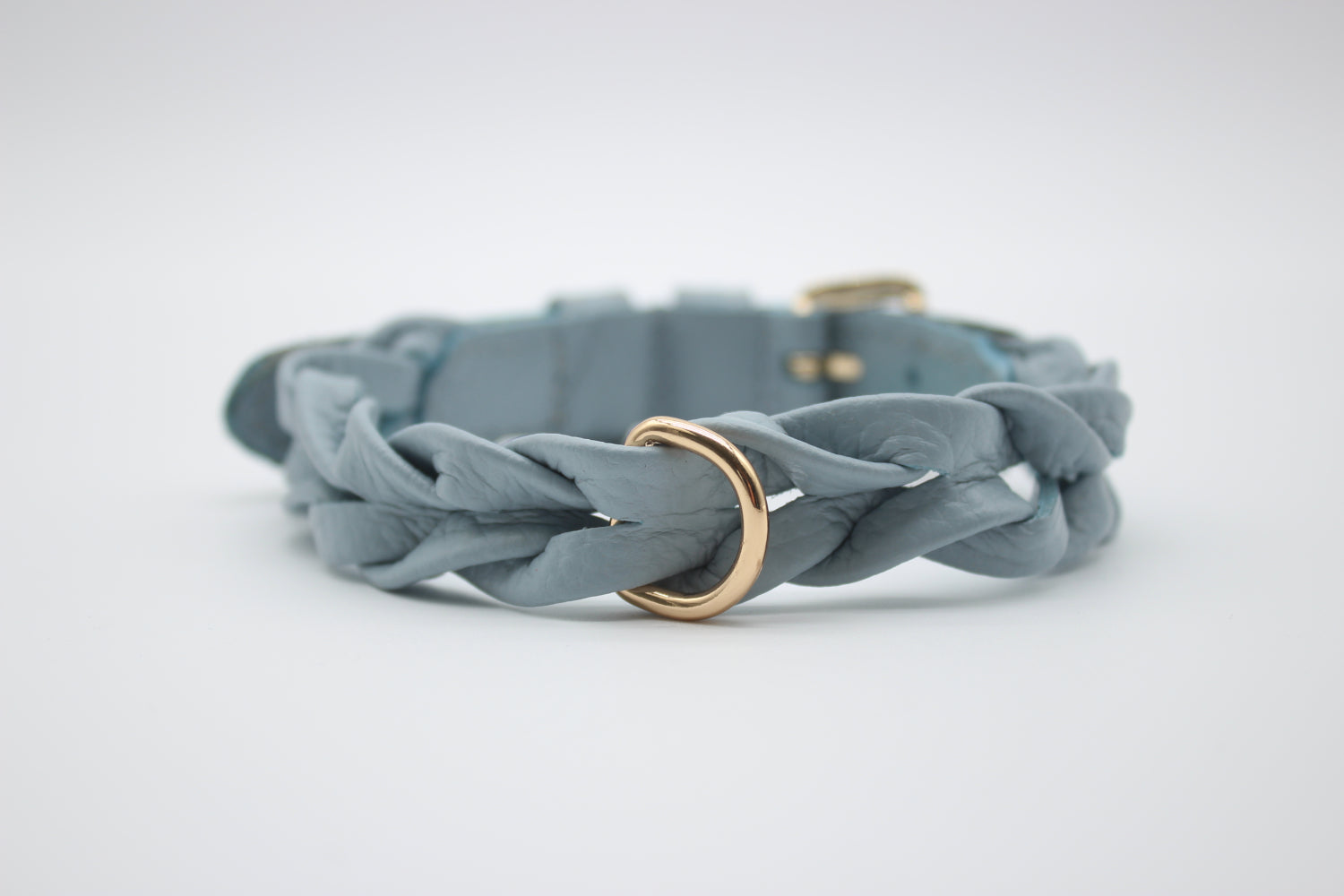 FinestPaw_Halsband_Vollgeflochten_hellblau_m_gold_back