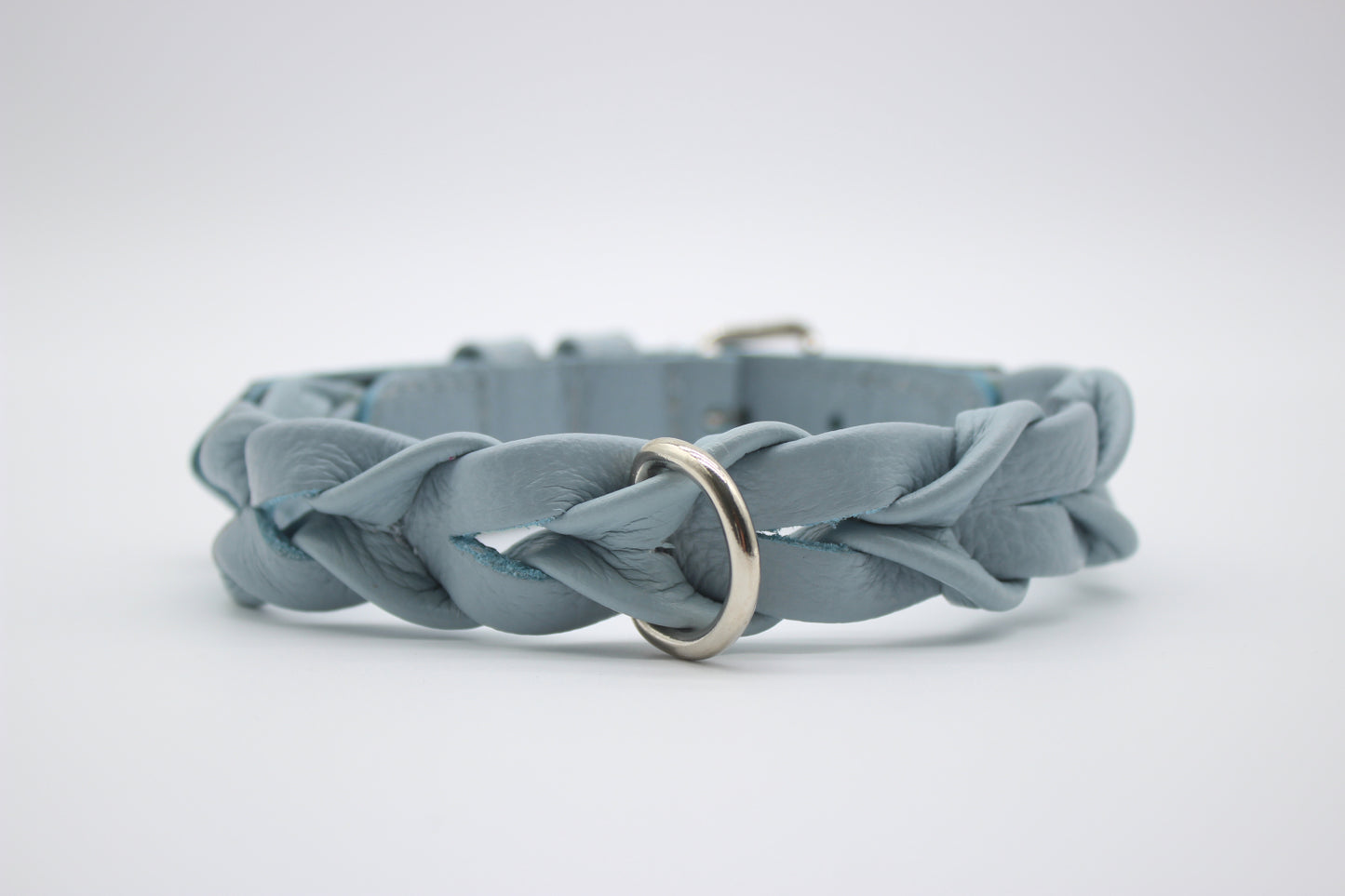 FinestPaw_Halsband_Vollgeflochten_hellblau_m_silber_back