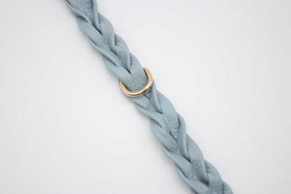FinestPaw_Halsband_Vollgeflochten_hellblau_xs_goldr_dring