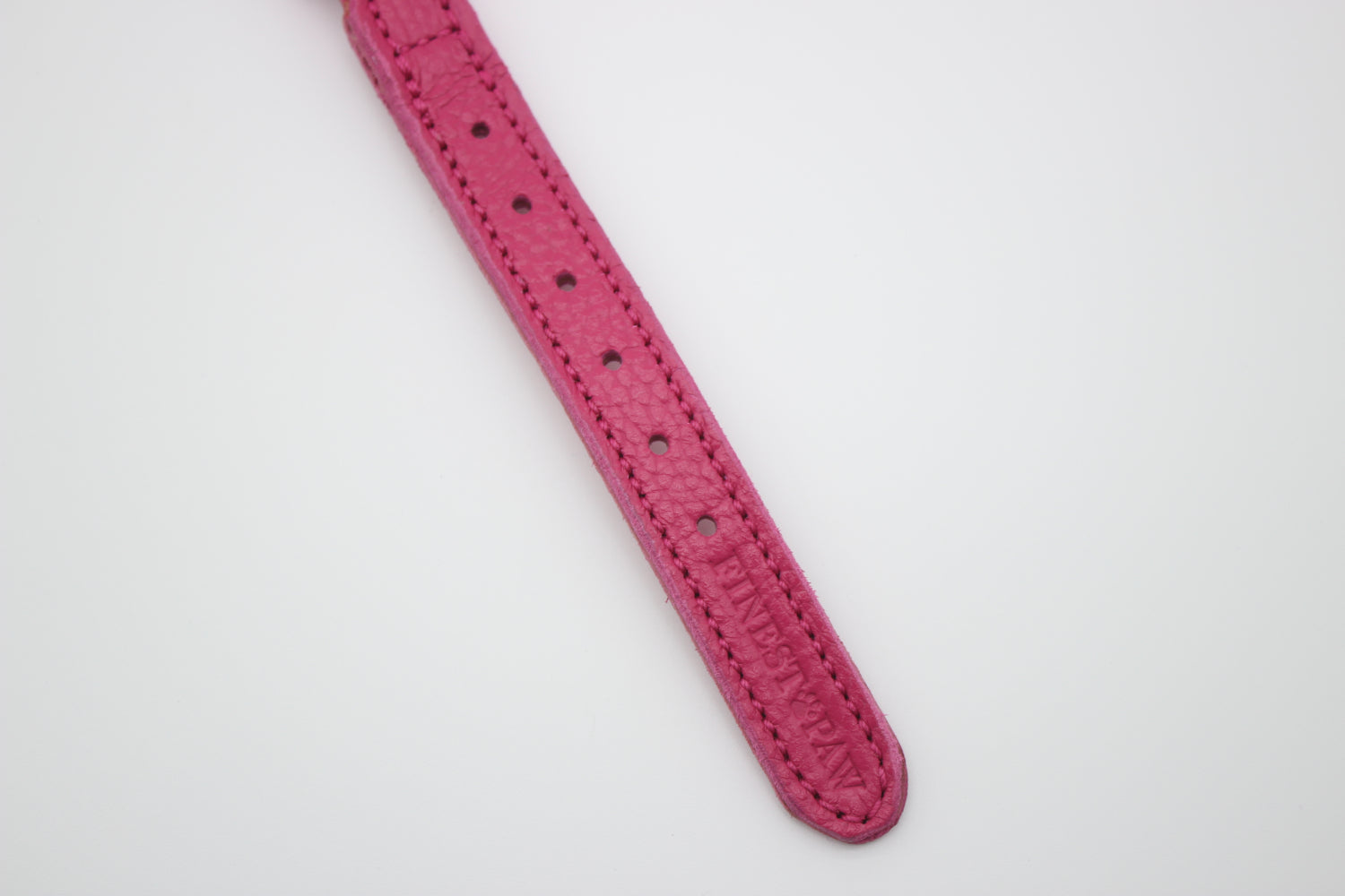 FinestPaw_Halsband_Vollgeflochten_pink_xs_all_loecher