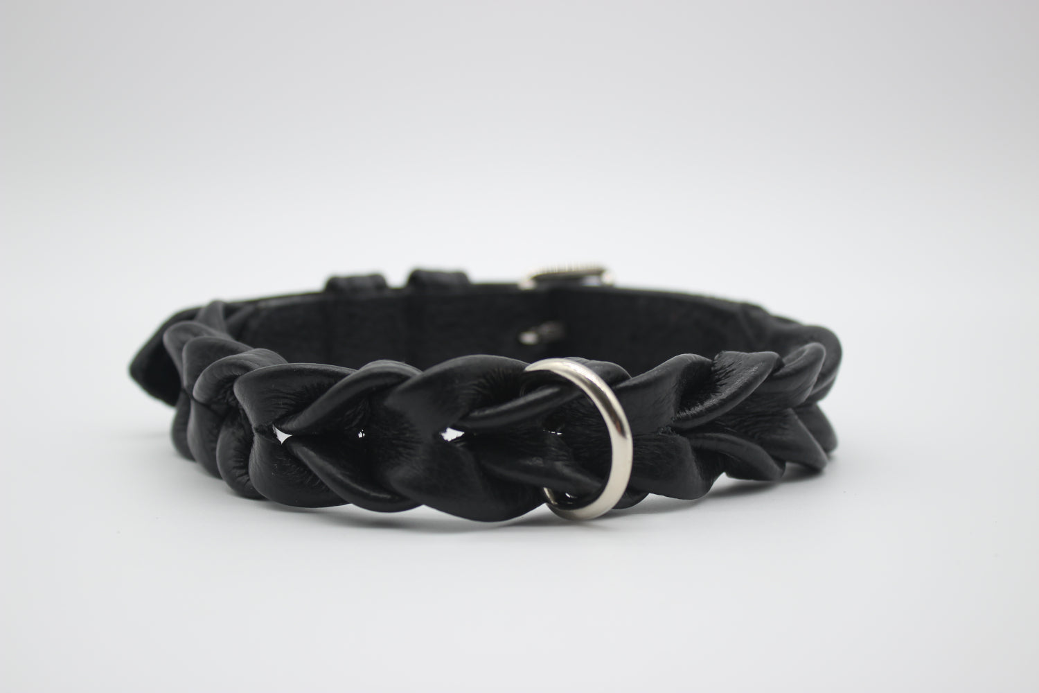 FinestPaw_Halsband_Vollgeflochten_schwarz_m_silber_back
