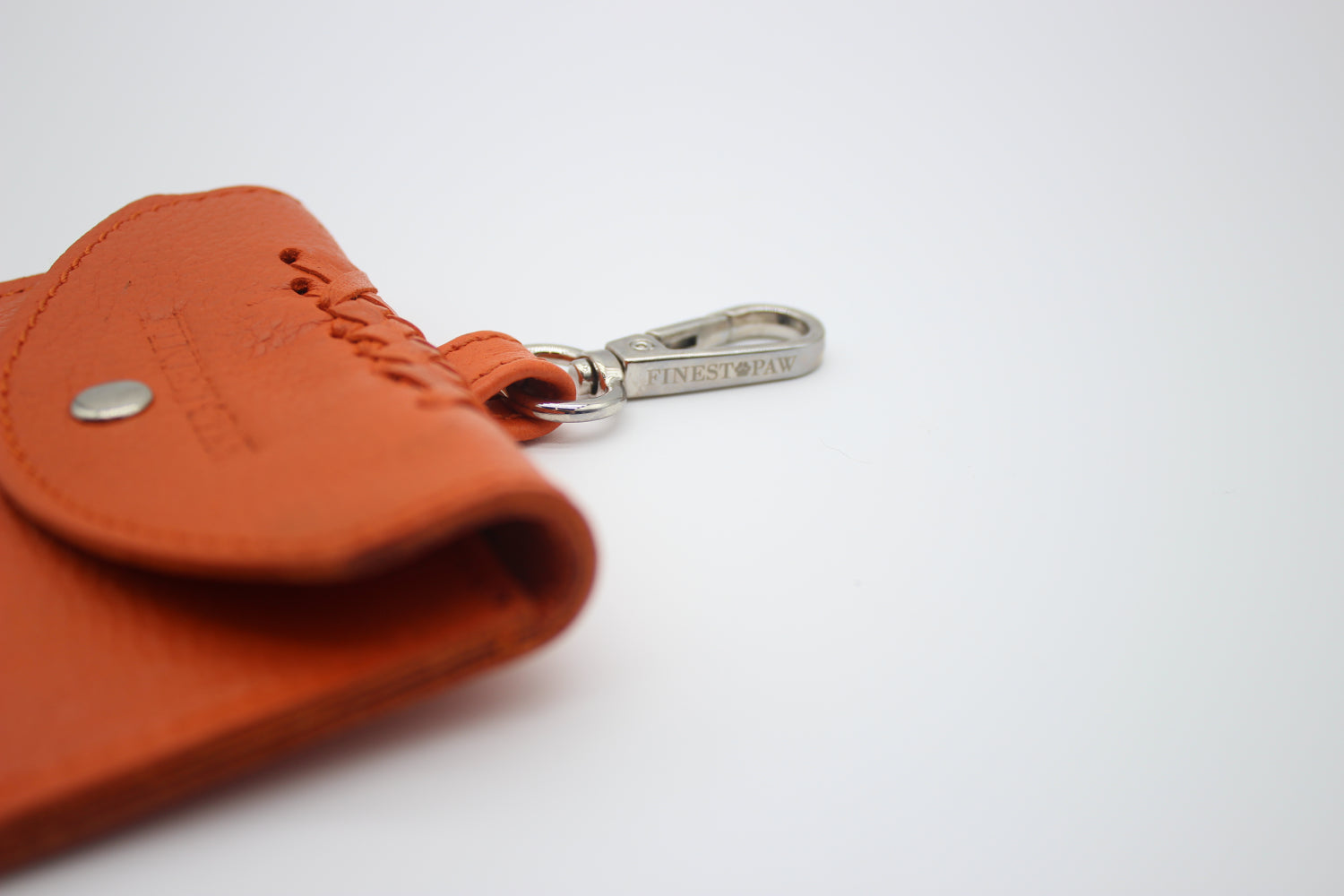 FinestPaw_Hundetuetenhalter_Flechtkunst_Slim_Papaya_silber_haken