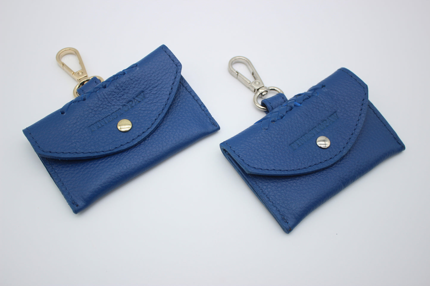 FinestPaw_Hundetuetenhalter_Flechtkunst_Slim_royal-blau_all_goldsilber