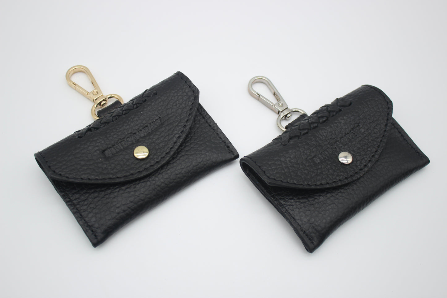 FinestPaw_Hundetuetenhalter_Flechtkunst_Slim_schwarz_all_goldsilber