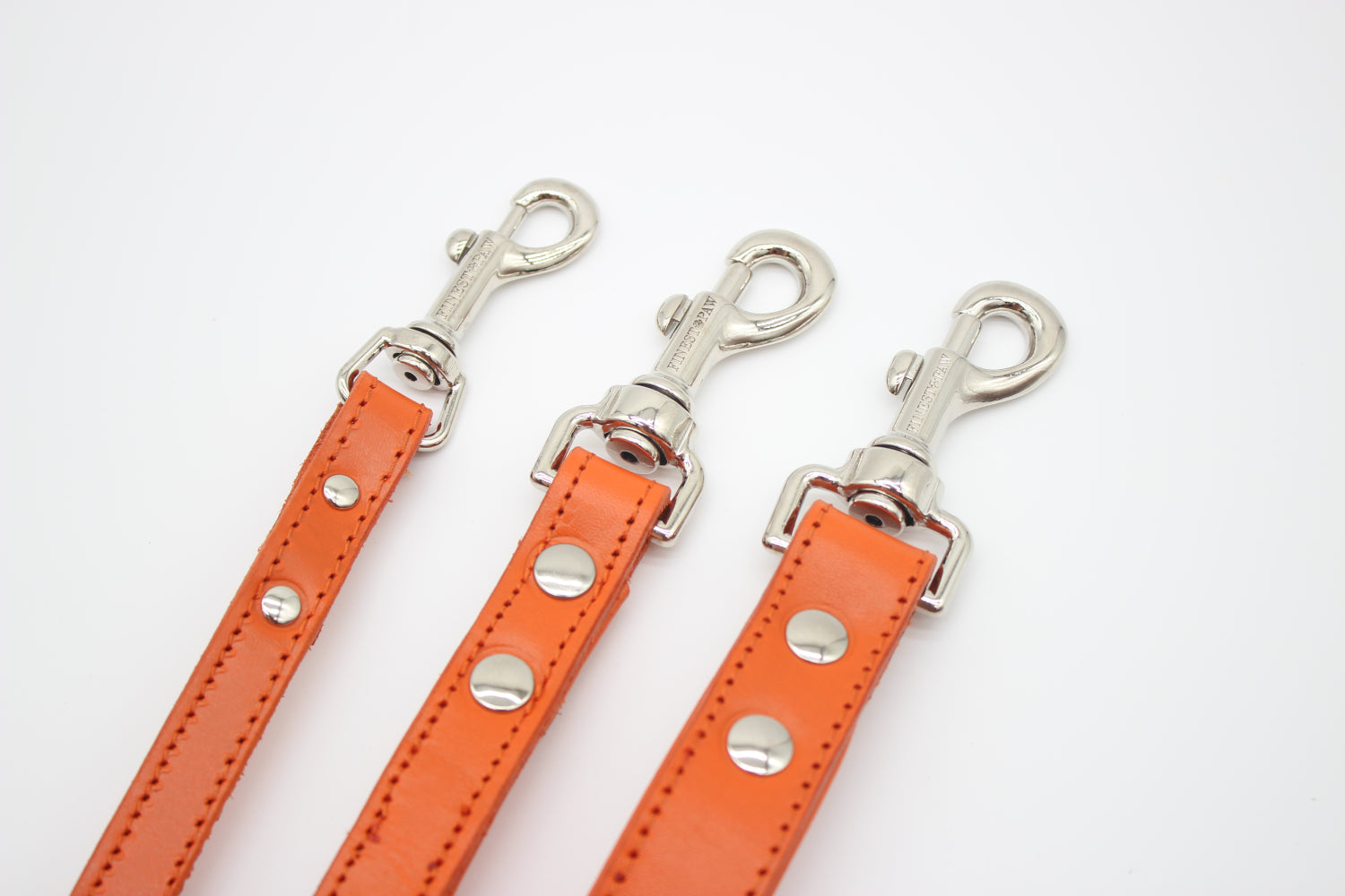 FinestPaw_Leine_Flechtkunst_Kurzleine_papaya_all_all_silber_3karabiner