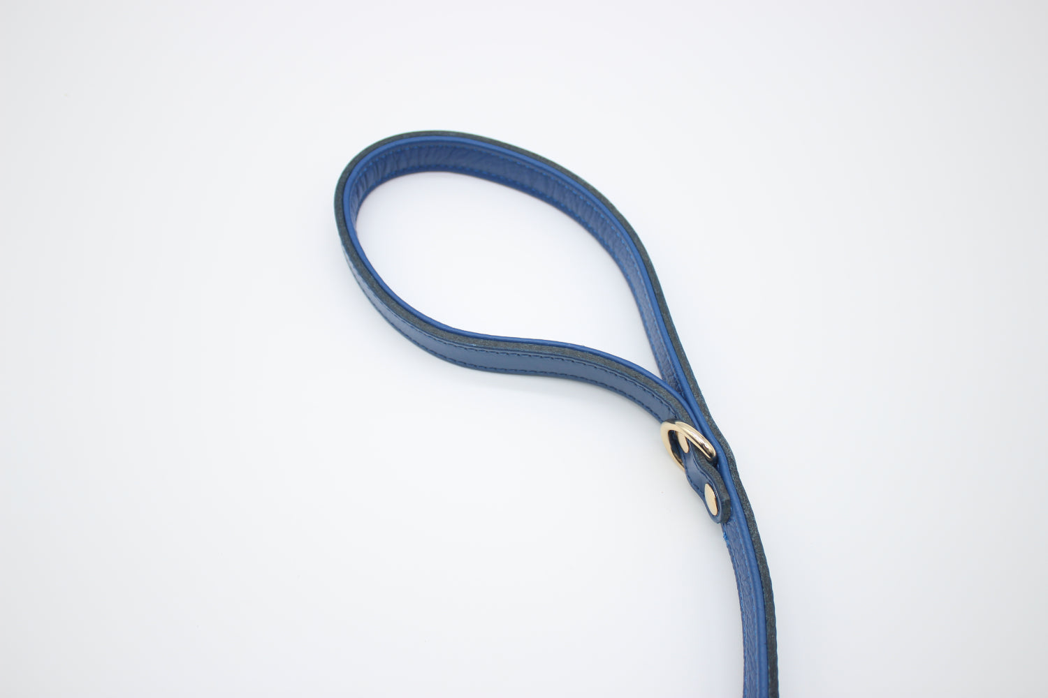 FinestPaw_Leine_Flechtkunst_Kurzleine_royalblau_all_all_gold_handschlaufe2