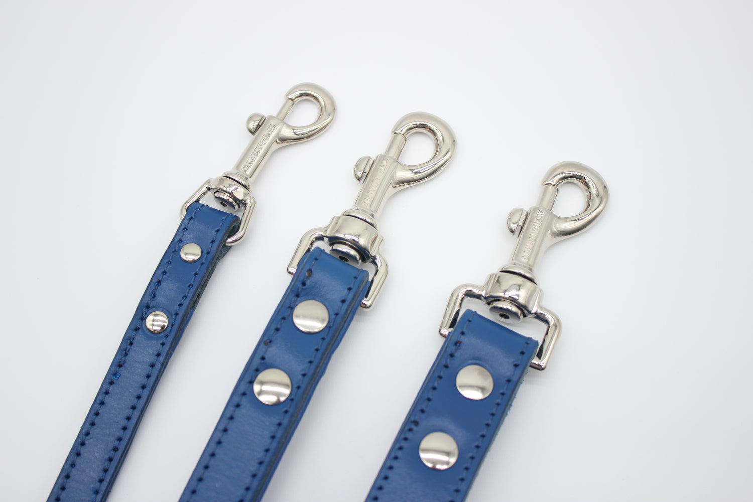 FinestPaw_Leine_Flechtkunst_Kurzleine_royalblau_all_all_silber_3karabiner