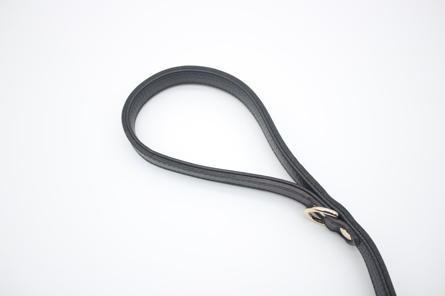 FinestPaw_Leine_Flechtkunst_Kurzleine_schwarz_all_1.5cm_gold_handschlaufe