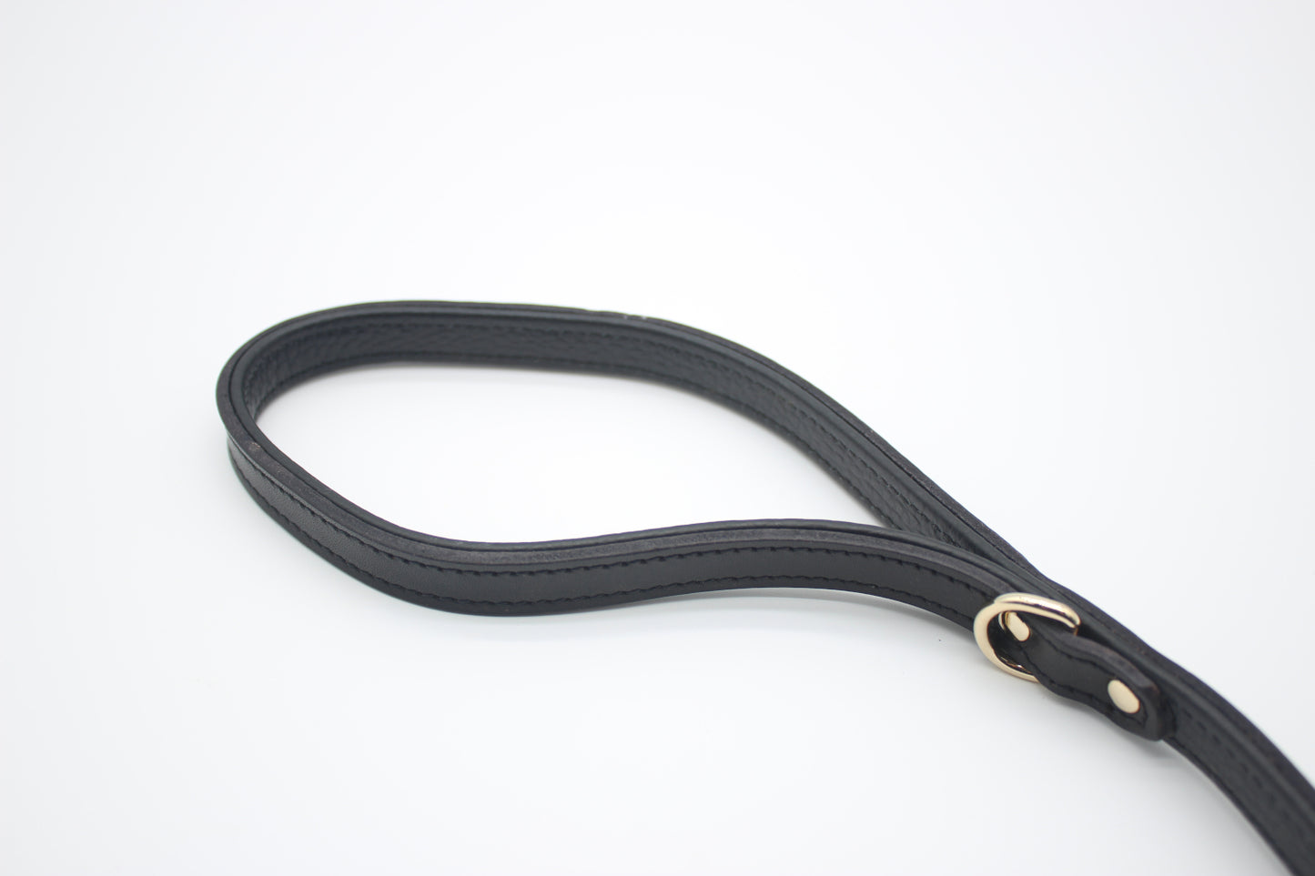 FinestPaw_Leine_Flechtkunst_Kurzleine_schwarz_all_2.0cm_gold_handschlaufe