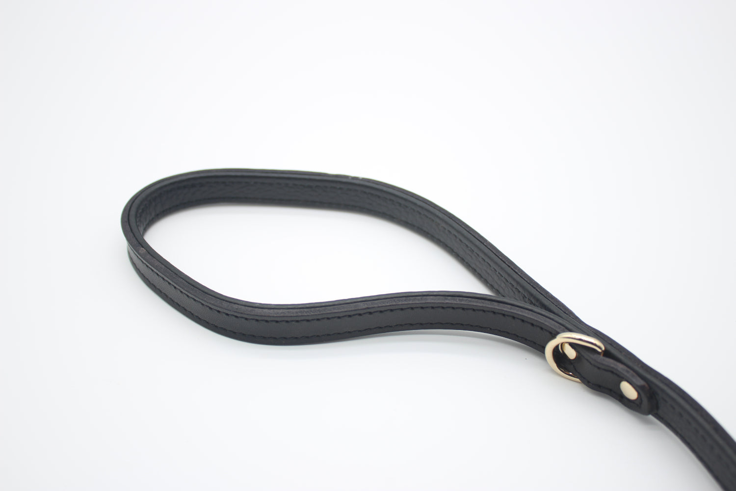 FinestPaw_Leine_Flechtkunst_Kurzleine_schwarz_all_2.0cm_gold_handschlaufe