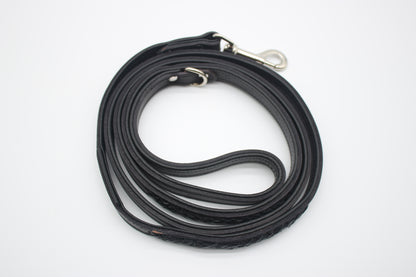 FinestPaw_Leine_Flechtkunst_Kurzleine_schwarz_all_all_silber_oben