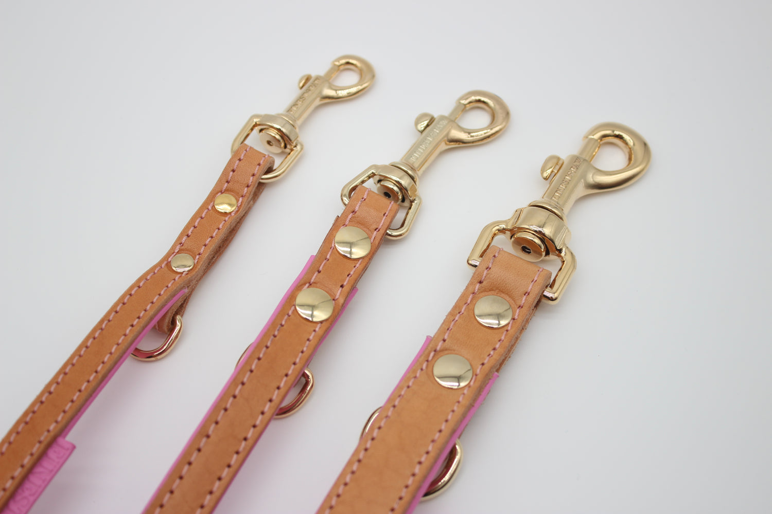 FinestPaw_Leine_Soft_Komfort_Fuehrleine_beige-rosa_all_all_gold_3karabiner