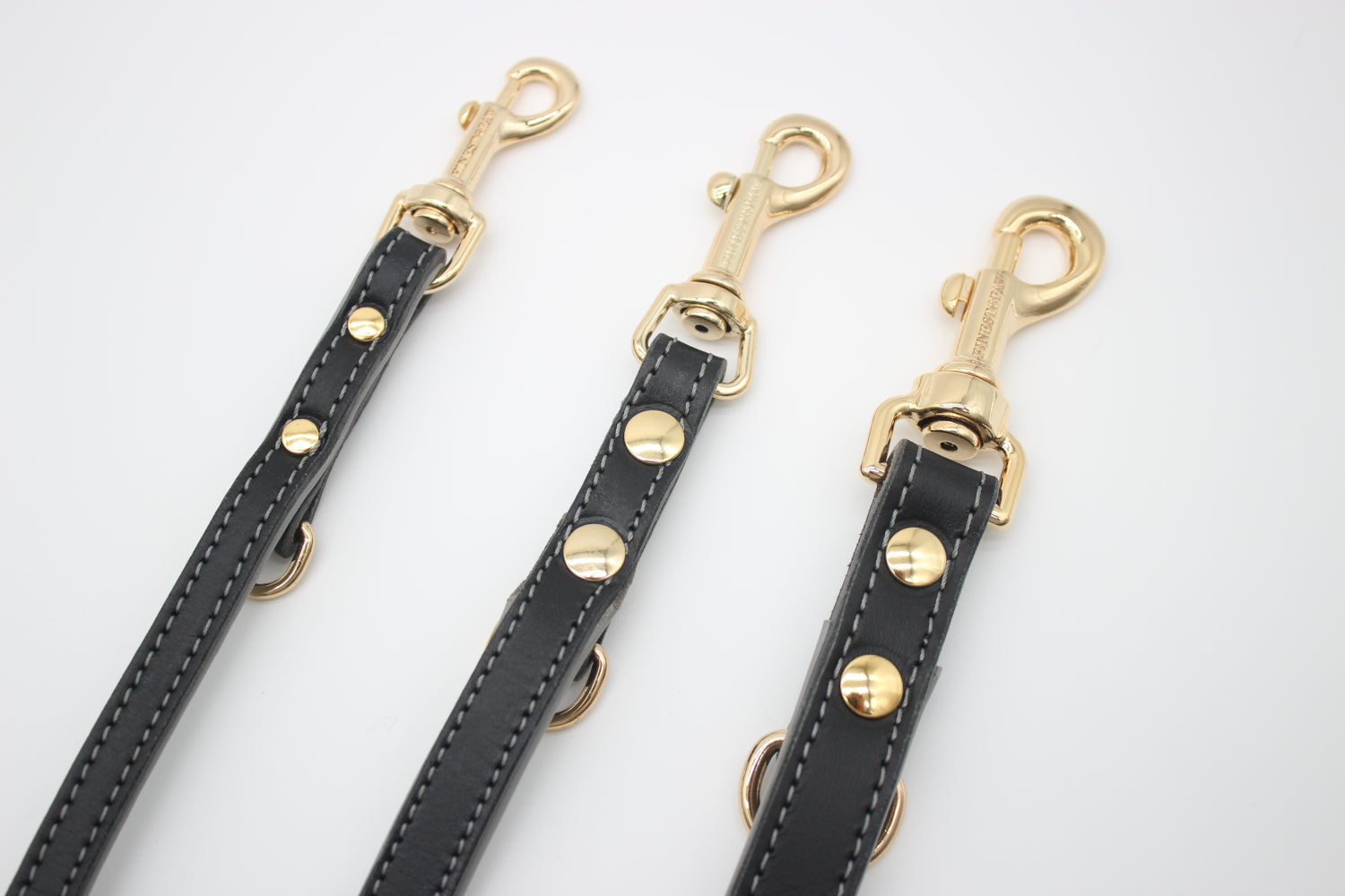 FinestPaw_Leine_Soft_Komfort_Fuehrleine_schwarz-grau_all_all_gold_3karabiner